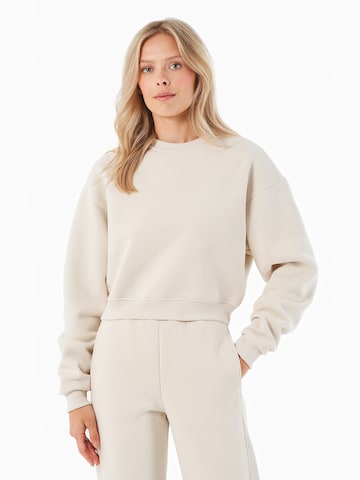 Organication Sweatshirt in White: front