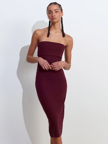 Dilvin Dress in Red