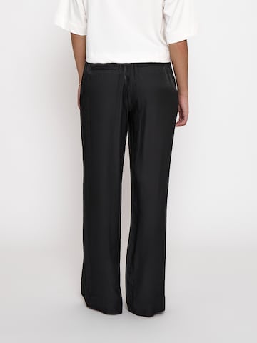 Peppercorn Wide Leg Hose 'Bea' in Schwarz