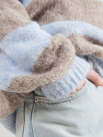 Pullover 'PCRASMINE' di PIECES in blu