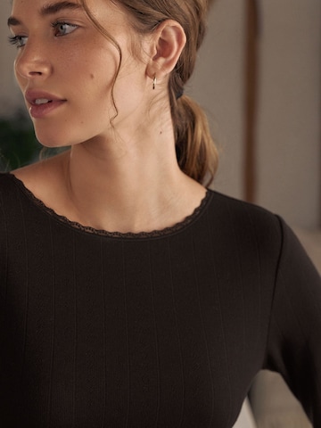 Next Undershirt in Brown