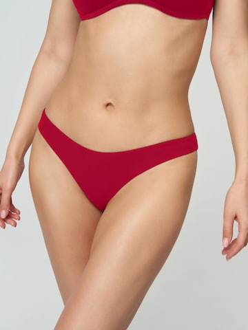 Marc & André Bikini Bottoms 'Eco Wave' in Red: front
