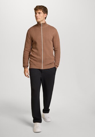 Kronstadt Gebreid vest 'Carlo' in Bruin