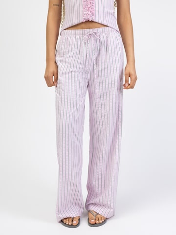 BROKE + SCHÖN Loosefit Hose 'Rosa gestreifte Hose'‌‌‌‌‌ in Pink