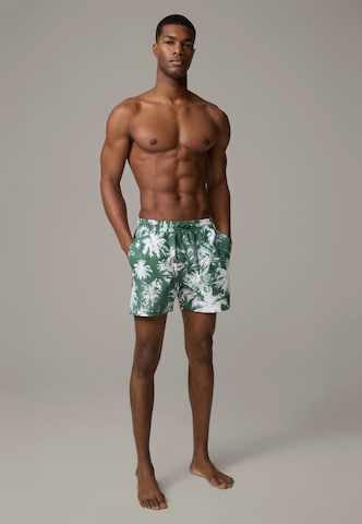 STRELLSON Board Shorts in Green