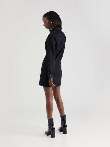 Robe 'Ines' florence by mills exclusive for ABOUT YOU en noir