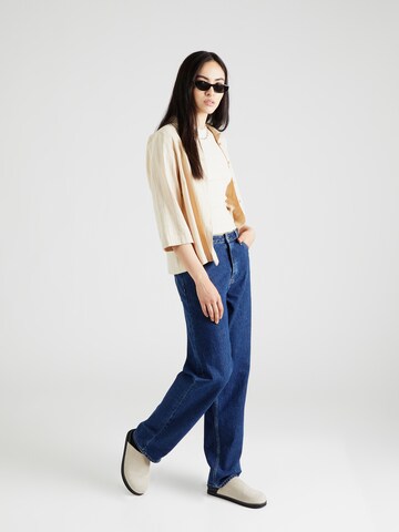 Calvin Klein T-Shirt in Beige