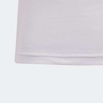 ADIDAS SPORTSWEAR - Camiseta funcional 'Essentials' en blanco