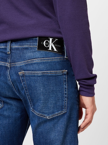 Calvin Klein Jeans Regular Farkut värissä sininen