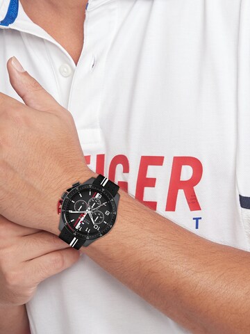 TOMMY HILFIGER Analóg órák 'BANK' - fekete