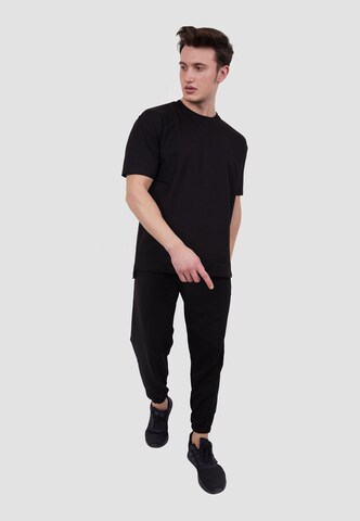 Tom Barron Tracksuit in Black: front