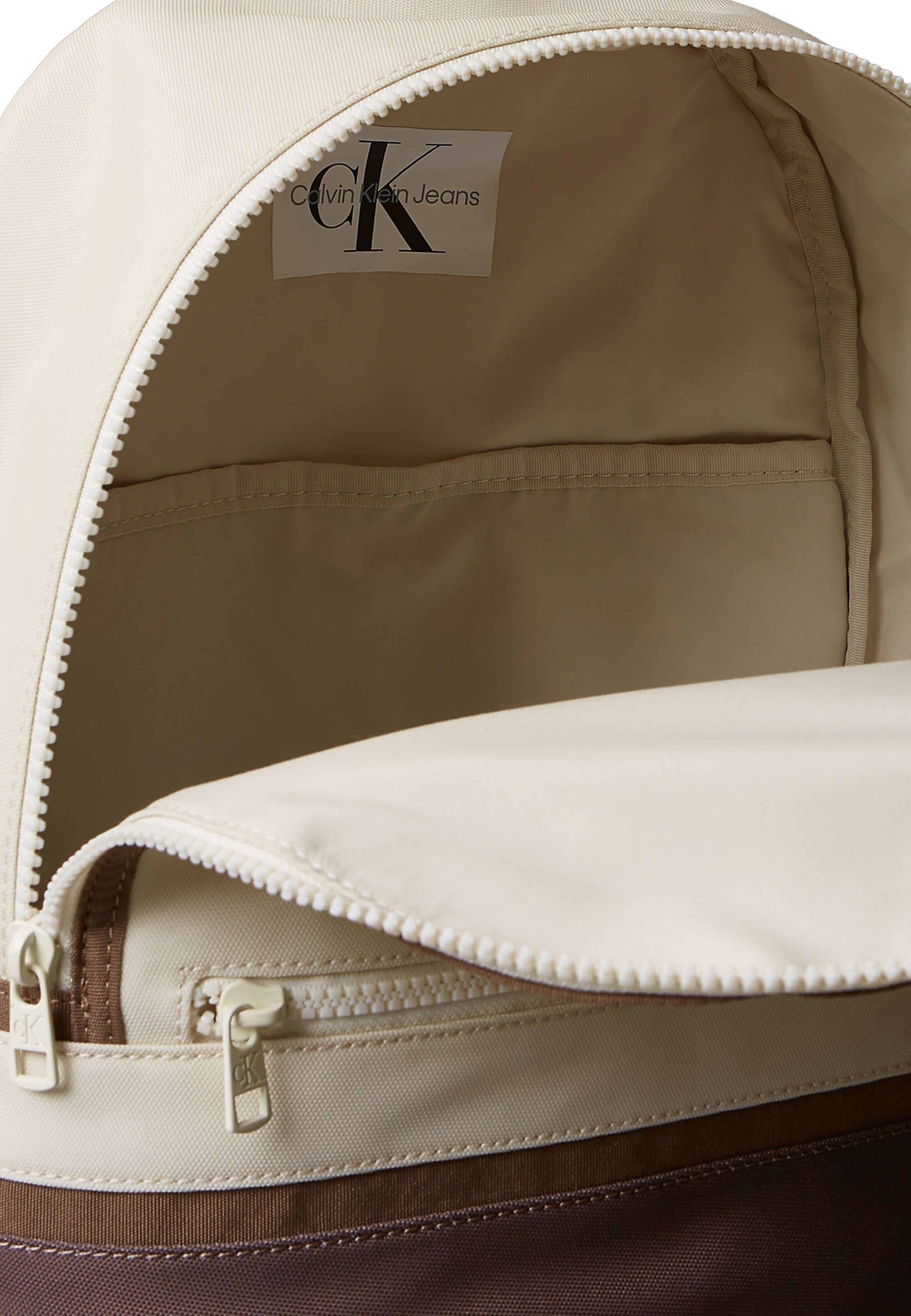 Calvin Klein Jeans Štandardný strih Batoh - Béžová