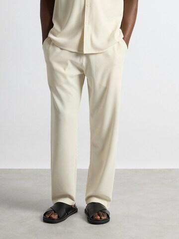 Burocs Regular Pants in White