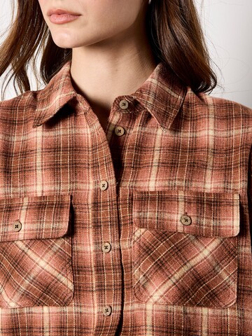 Apricot Blouse ' ' in Pink