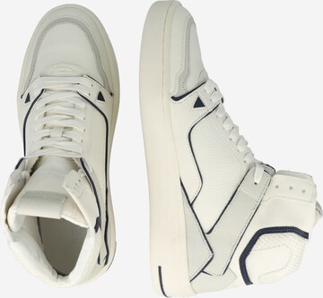 Sneaker alta 'VERONA' di GUESS in bianco