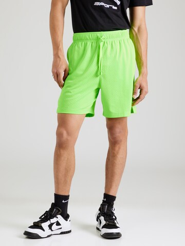 Jordan Regular Sportshorts in Grün: Vorderseite