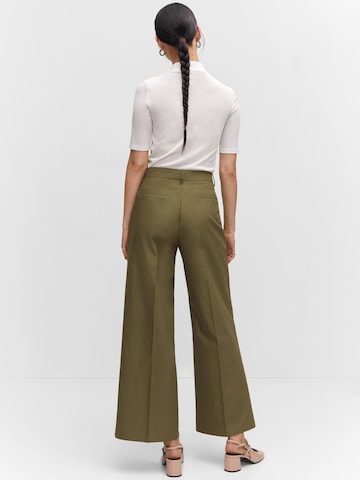 MANGO Wide leg Pleated Pants 'Coti' in Green