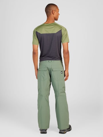 QUIKSILVER Regular Спортен панталон 'ESTATE' в зелено