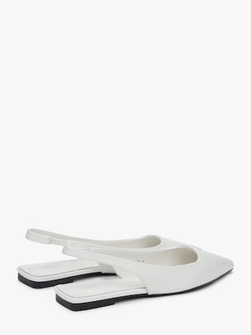 Estro Slingpumps‌‌‌‌ in Weiß