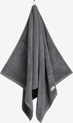 GANT Towel in Grey: front