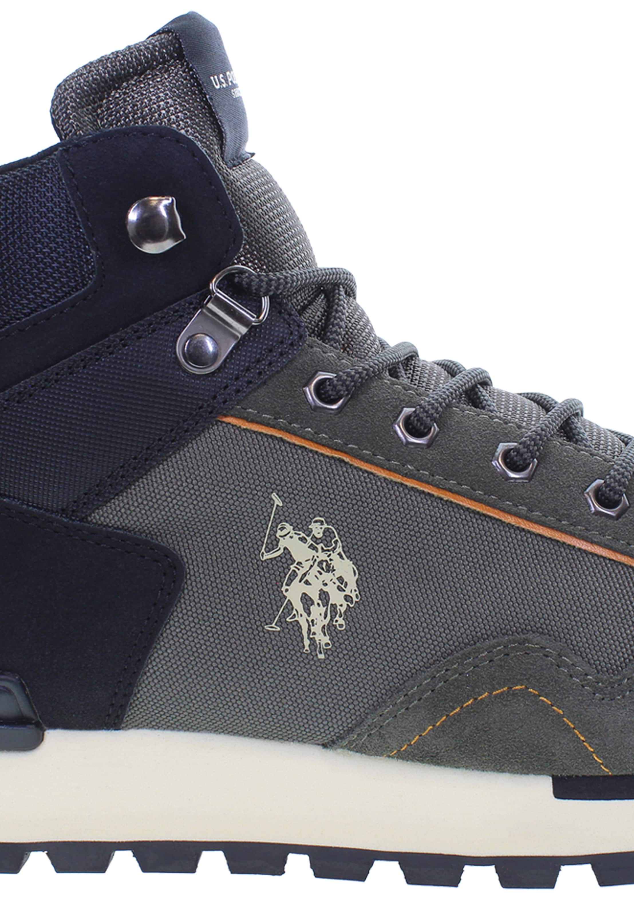 U.S. POLO ASSN. Boots in Grey