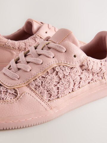 Next Sneaker in Pink