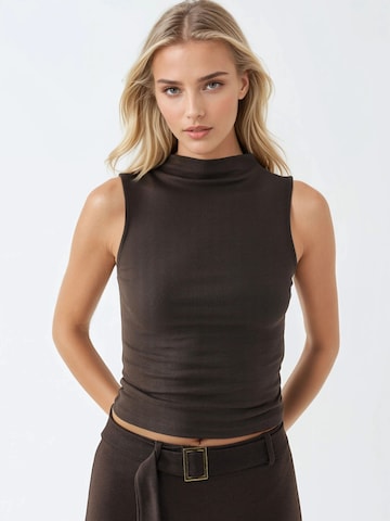 Busem - Blusa em castanho: frente