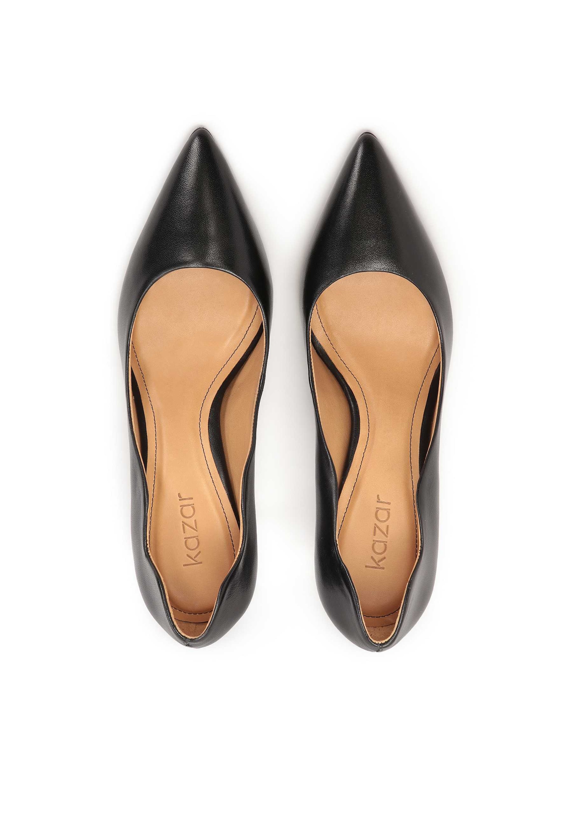 Kazar Pumps in Black