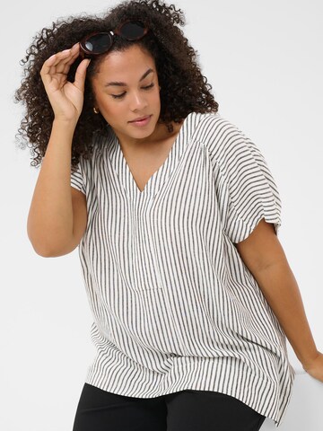 Bluză 'KCMille' de la KAFFE CURVE pe negru