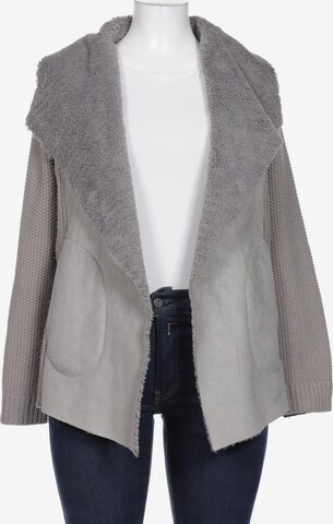 Beaumont Sweater & Cardigan in XL in Grey: front