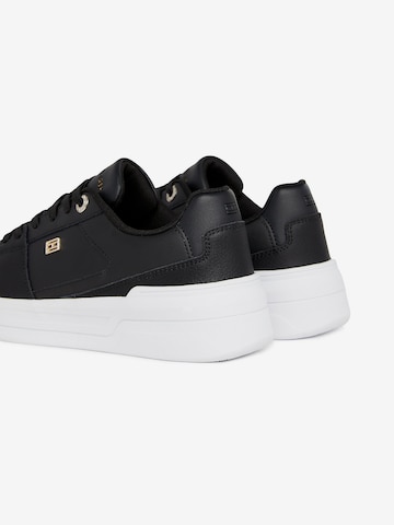 Sneaker bassa 'ESSENTIAL' di TOMMY HILFIGER in nero