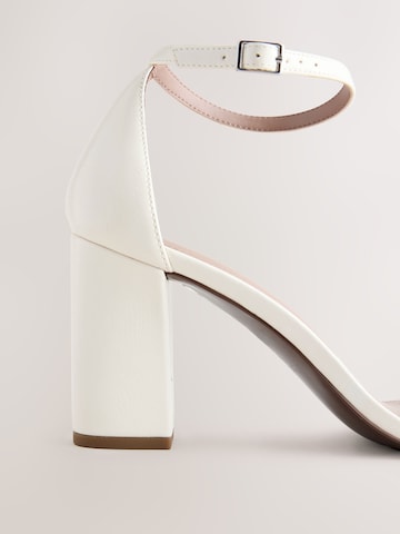 Next Sandale in Weiß