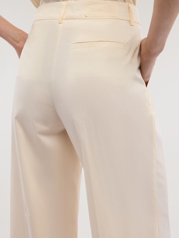 Wide leg Pantaloni di Trussardi in bianco