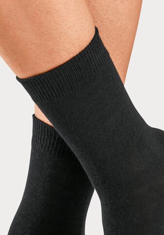 BENCH Socken in Schwarz