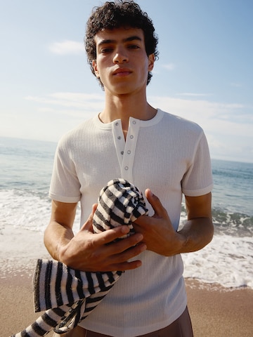Bershka Shirt in White