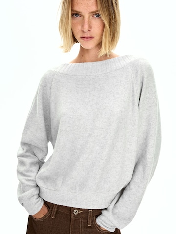 Bershka Sweater in Grey: front