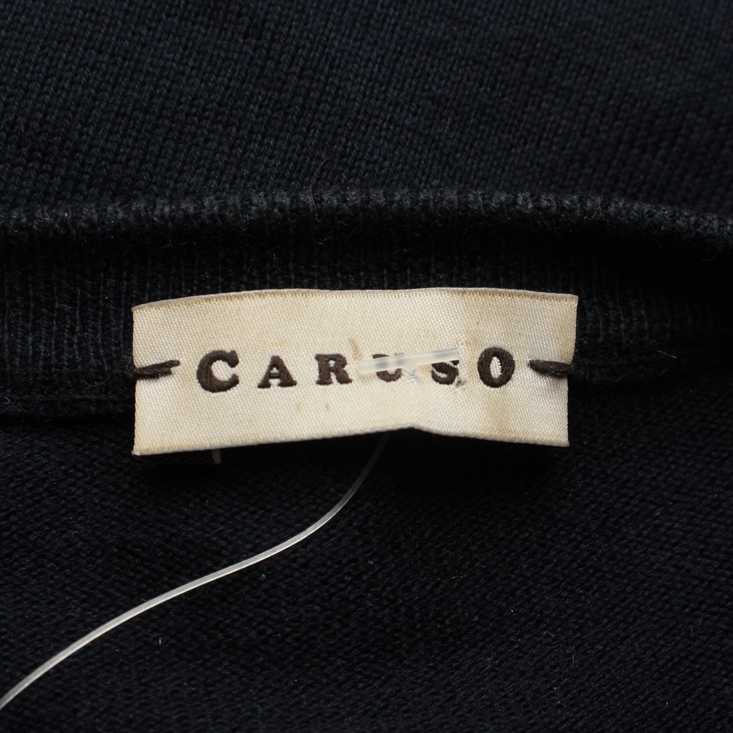 Caruso Sweater & Cardigan in M-L in Black