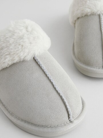 Pantoufle Next en gris