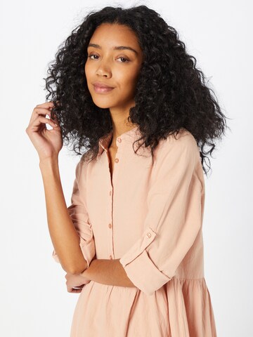 Robe-chemise 'Naya' Kaffe en rose