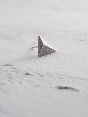 Orecchino 'PYRAMID' di REYTEL in argento: frontale
