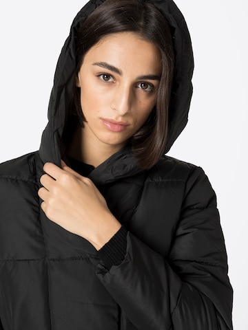 Veste d’hiver Mavi en noir