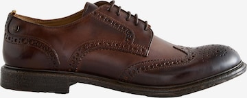 Next Nauhakengät värissä ruskea: etupuoli