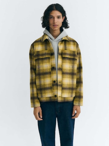 Thinking MU Regular fit Button Up Shirt in Yellow: front