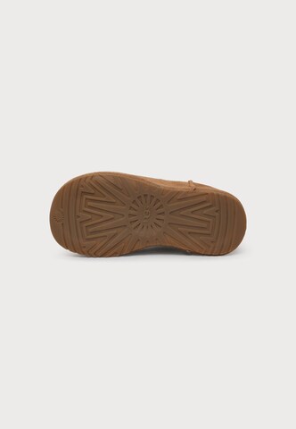 UGG Saapad 'Classic Mini Enwrap', värv pruun