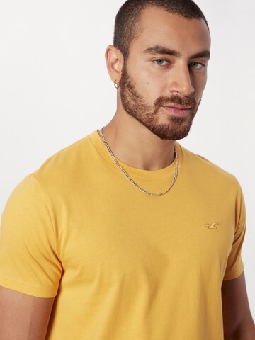 HOLLISTER T-Shirt in Gelb
