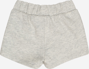 GAP Regular Shorts in Grau