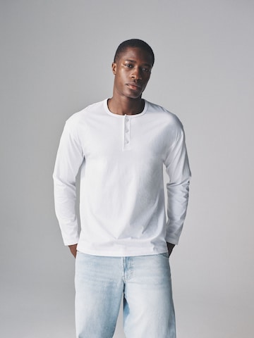 The Set Shirt in Blue: front