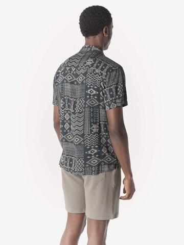 KOROSHI - Ajuste regular Camisa en negro