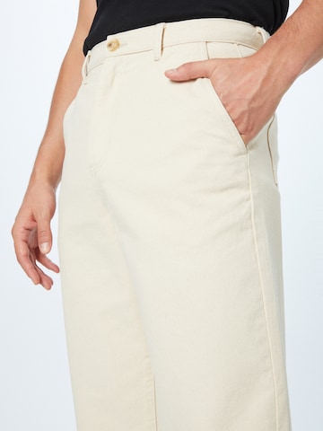 regular Jeans 'Nils' di ABOUT YOU Limited in beige