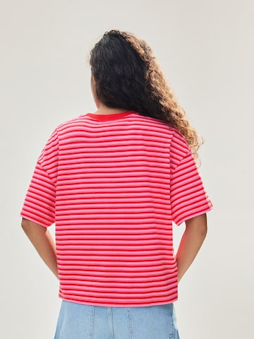 Bershka Тениска в розово